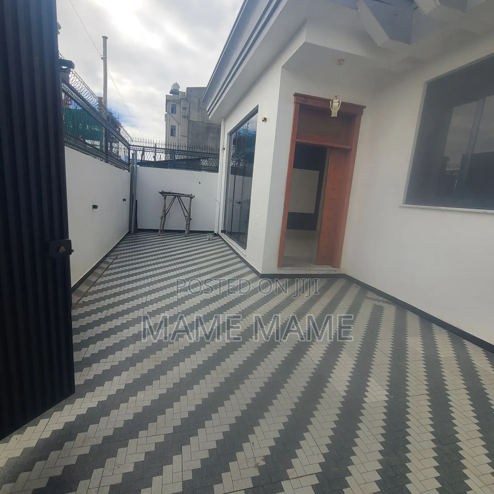 3bdrm Villa in Addis Abeba, Bole for sale