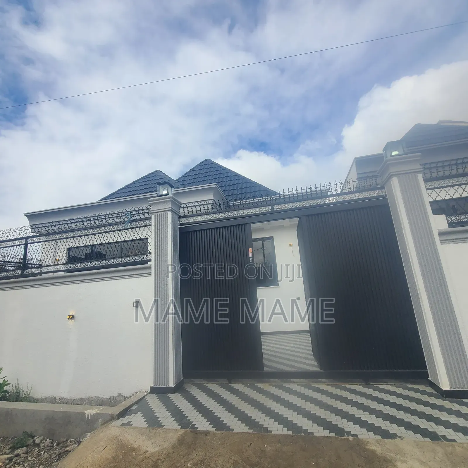 3bdrm Villa in Addis Abeba, Bole for sale