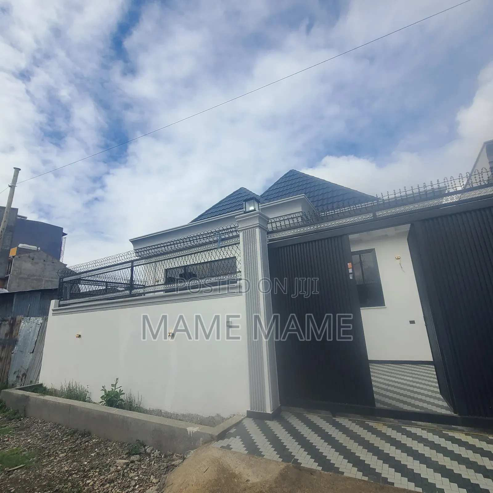 3bdrm Villa in Addis Abeba, Bole for sale