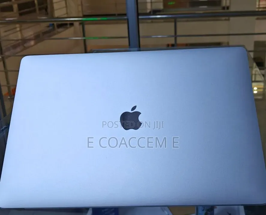 New Laptop Apple MacBook Pro 2019 16GB Intel Core i9 SSD 512GB
