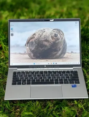 New Laptop HP EliteBook 830 G9 16GB Intel Core i5 SSD 512GB