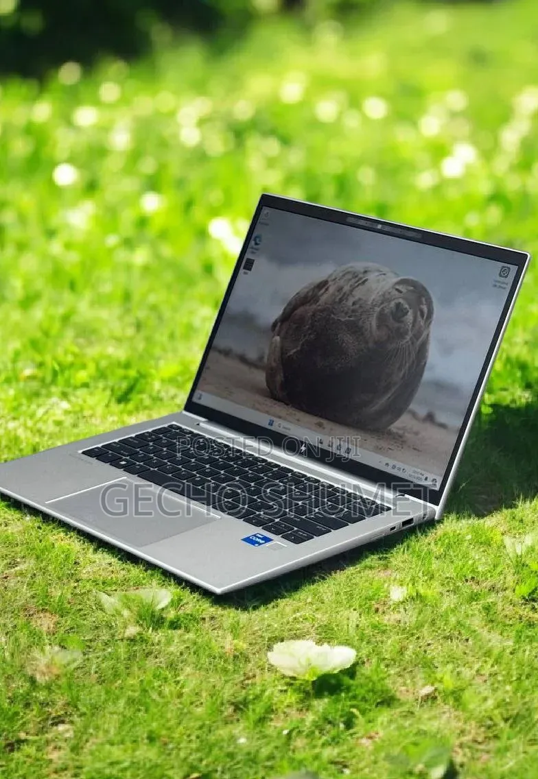 New Laptop HP EliteBook 830 G9 16GB Intel Core i5 SSD 512GB