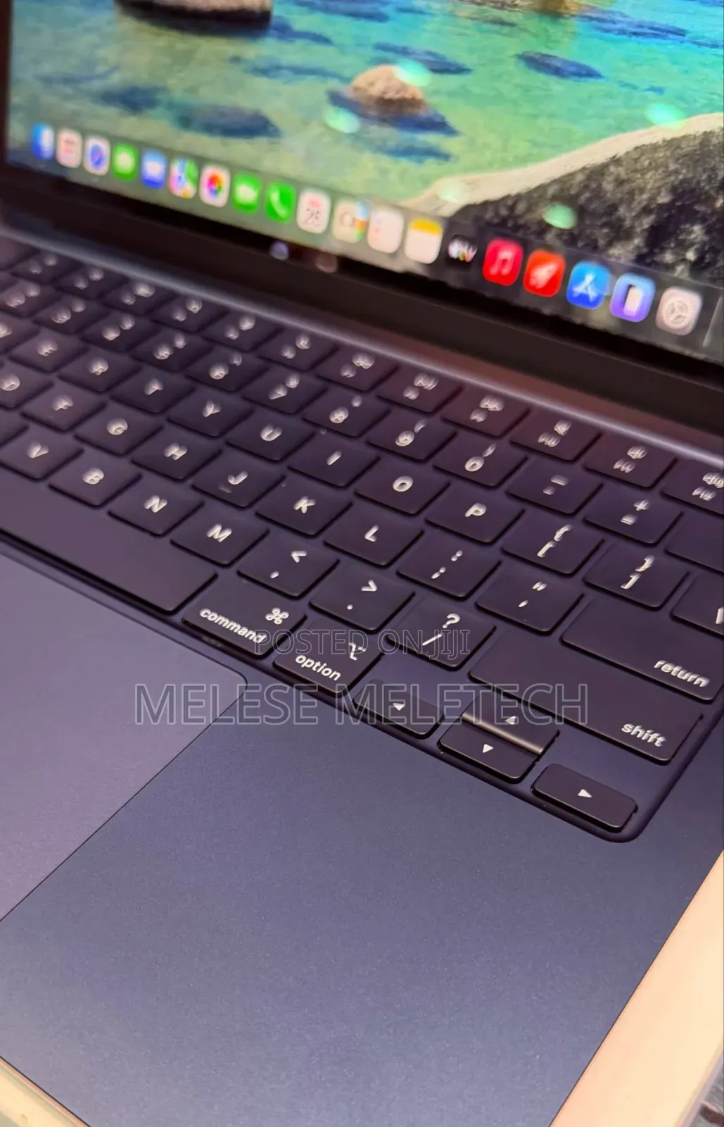 New Laptop Apple MacBook Air 2025 M4 16GB Apple M4 SSD 256GB