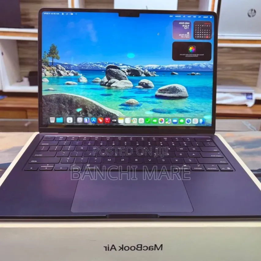 New Laptop Apple MacBook Air 2025 M4 16GB Apple M4 SSD 256GB