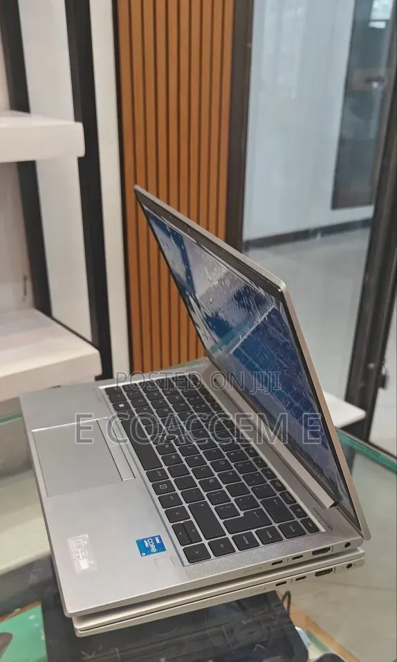 New Laptop HP EliteBook 840 G8 16GB Intel Core i5 SSD 512GB