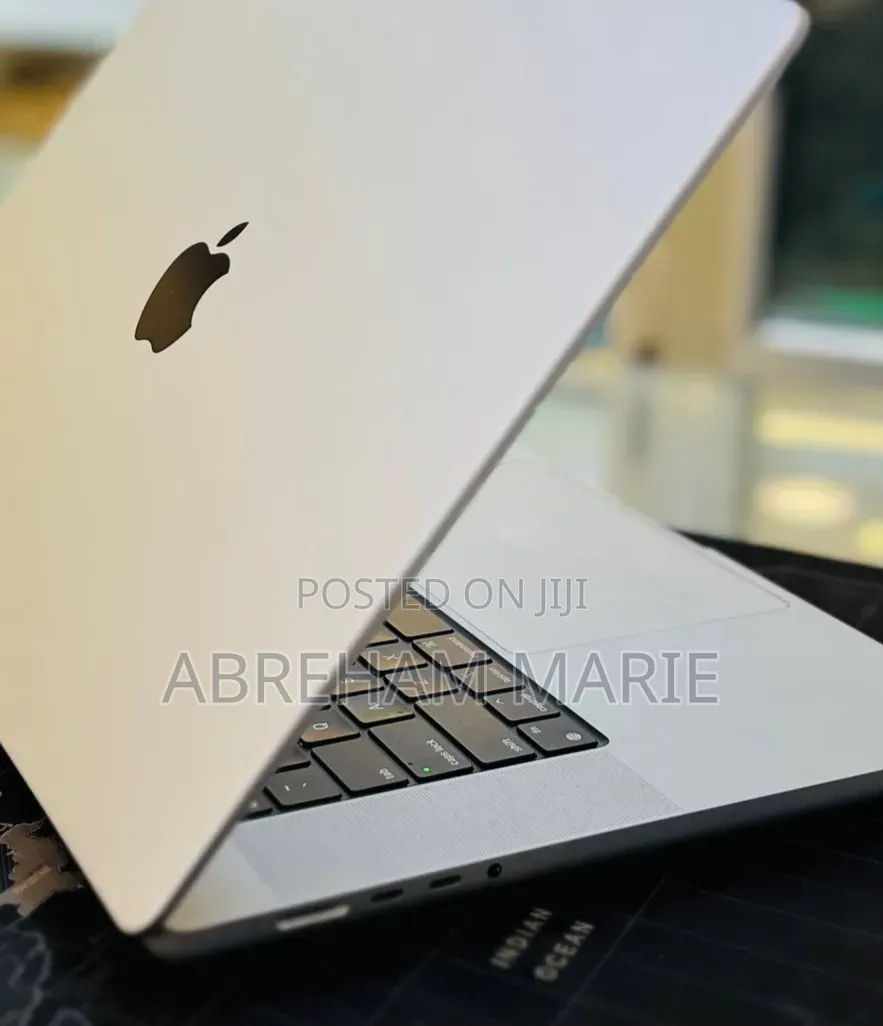 New Laptop Apple MacBook Pro 2021 M1 Max 32GB Apple M1 Max SSD 1T