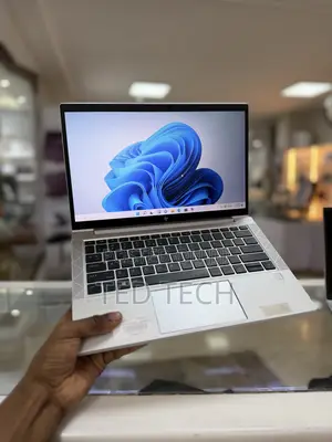New Laptop HP EliteBook 830 G8 16GB Intel Core i7 SSD 512GB