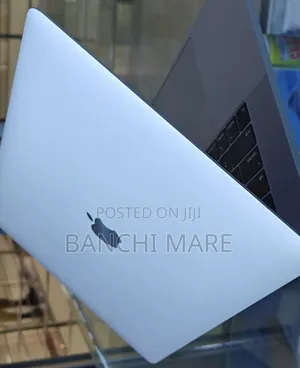 New Laptop Apple MacBook Pro 2019 16GB Intel Core i9 SSD 512GB