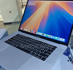 New Laptop Apple MacBook Pro 2019 16GB Intel Core i9 SSD 512GB