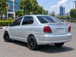 Toyota Platz 2005 Silver