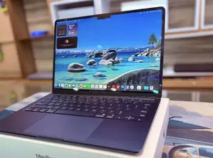 New Laptop Apple MacBook Air 2025 M4 16GB Apple M5 SSD 256GB