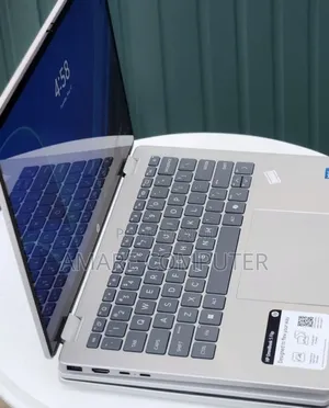 New Laptop HP OmniBook 5 Flip 16GB Intel Core 7 SSD 512GB