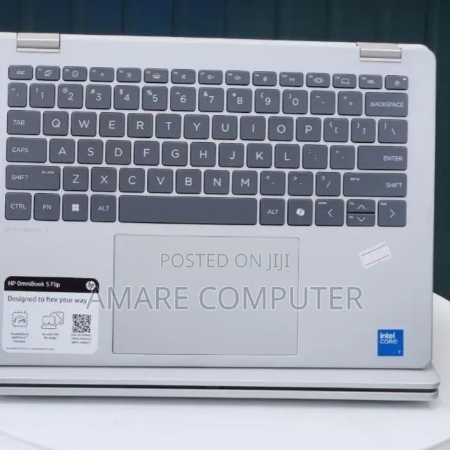 New Laptop HP OmniBook 5 Flip 16GB Intel Core 7 SSD 512GB