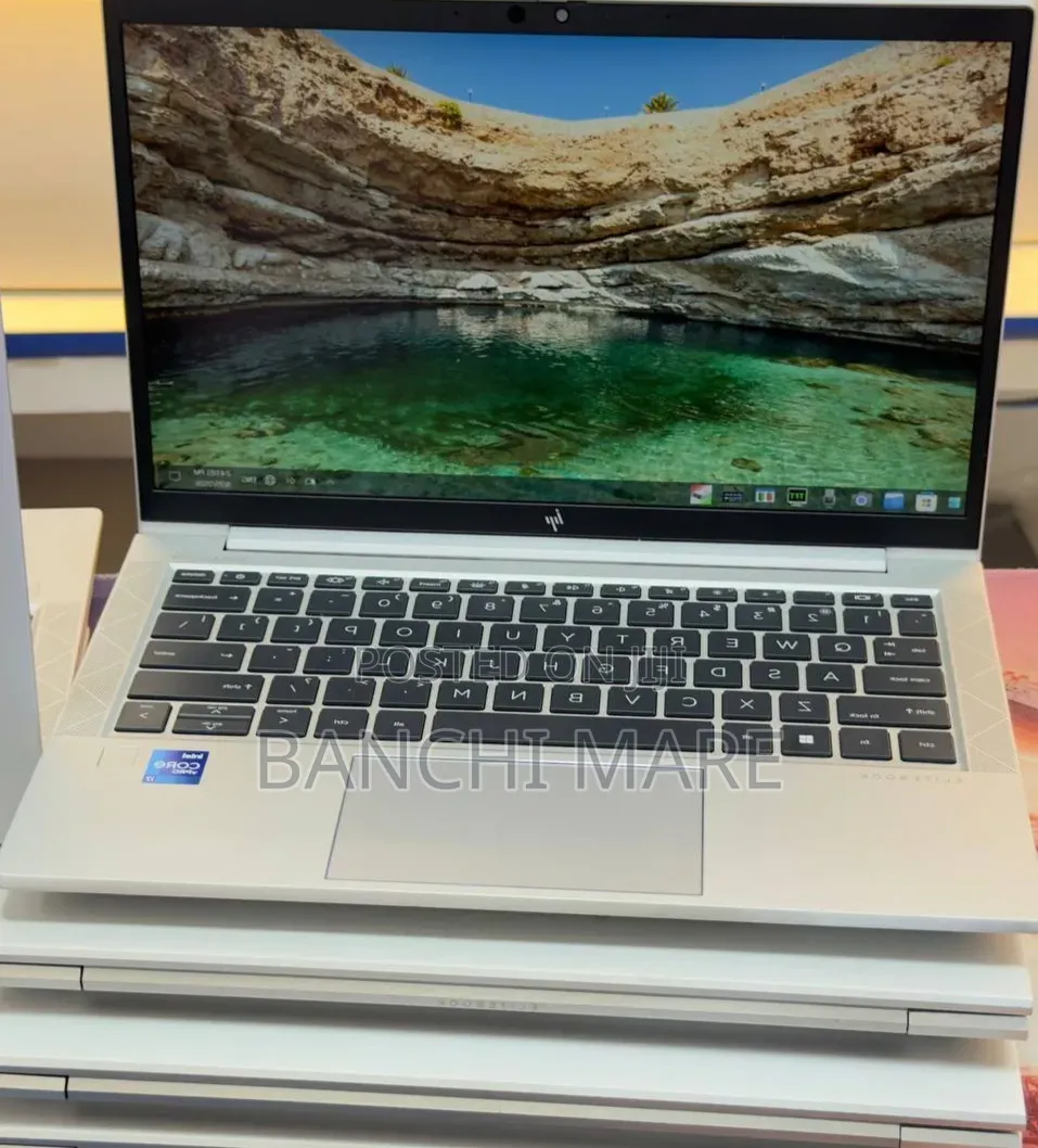 New Laptop HP EliteBook 830 G8 16GB Intel Core i7 SSD 512GB
