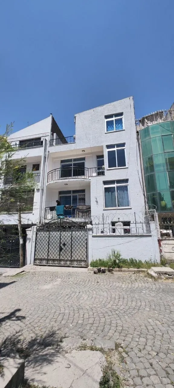 Furnished 5bdrm House in አአ, Bole for sale