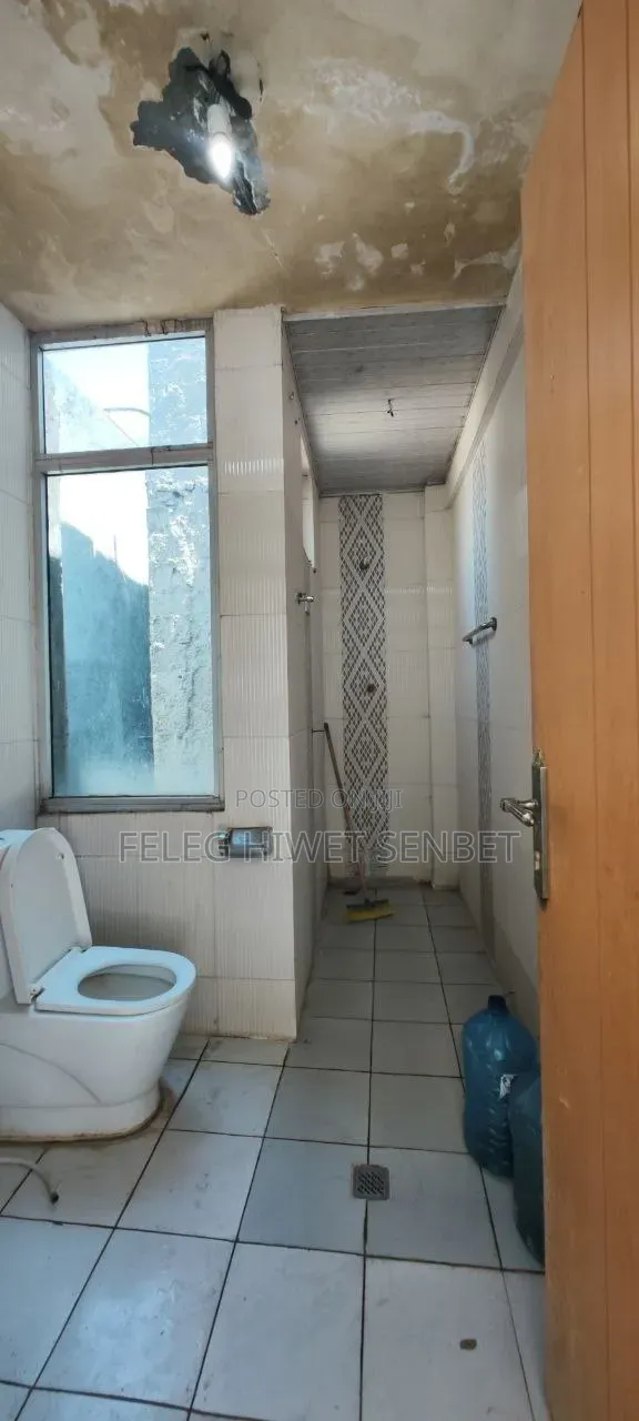 Furnished 5bdrm House in አአ, Bole for sale