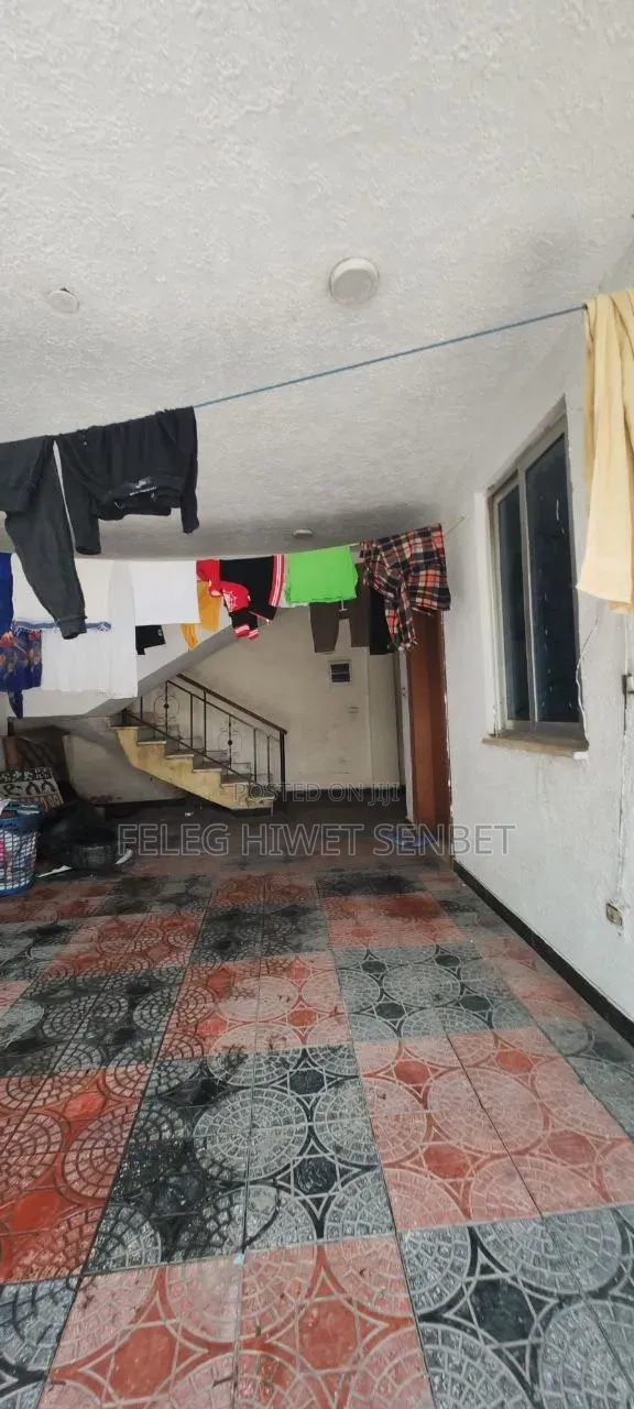 Furnished 5bdrm House in አአ, Bole for sale
