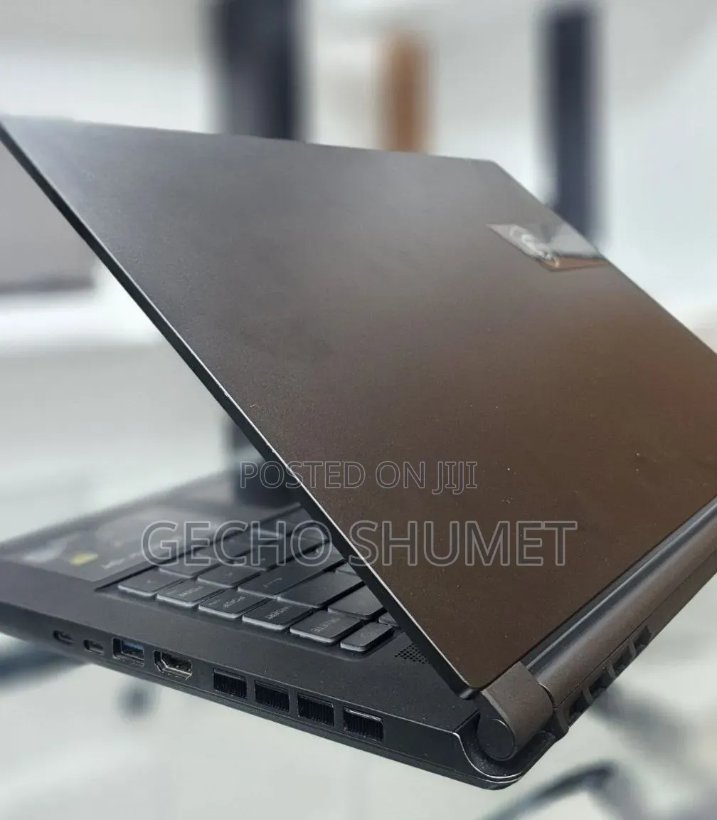 New Laptop MSI GS70 Stealth Pro Silver 16GB Intel Core i7 SSD 1T