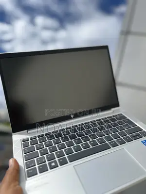 New Laptop HP EliteBook 830 16GB Intel Core i5 SSD 512GB