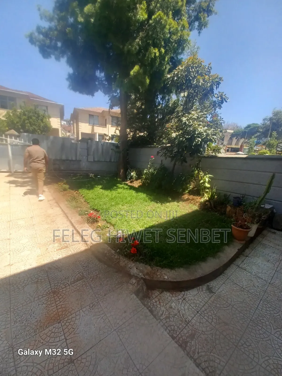 Furnished 5bdrm House in አአ, Bole for sale