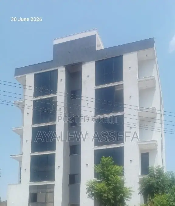 15bdrm Apartment in Akaky Kaliti for sale