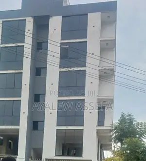15bdrm Apartment in Akaky Kaliti for sale