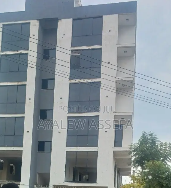 15bdrm Apartment in Akaky Kaliti for sale