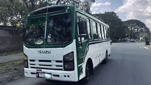 Isuzu NQR 2017 White