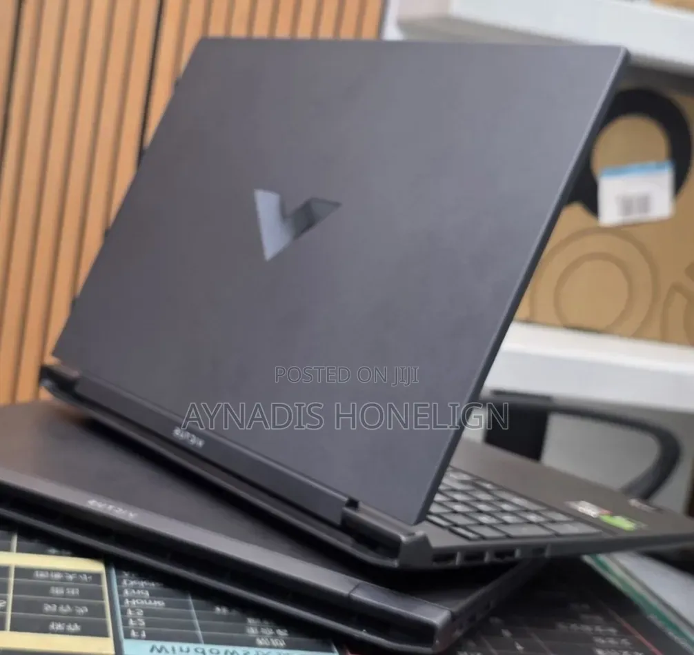 New Laptop HP Victus 16 16GB AMD Ryzen 7 SSD 512GB