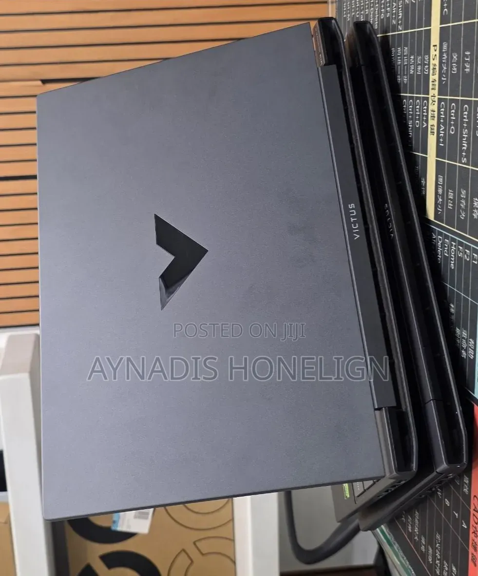 New Laptop HP Victus 16 16GB AMD Ryzen 7 SSD 512GB