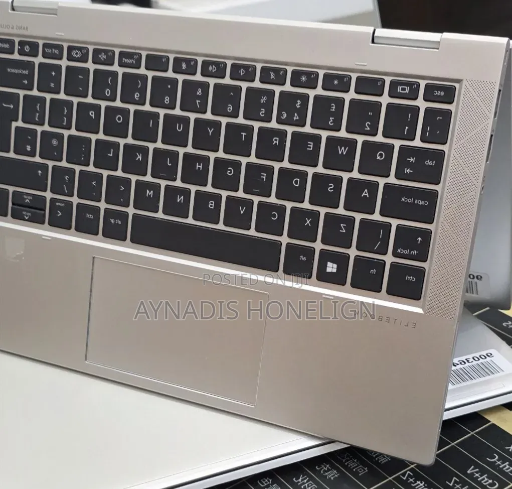 New Laptop HP EliteBook 830 G8 16GB Intel Core i5 SSD 512GB