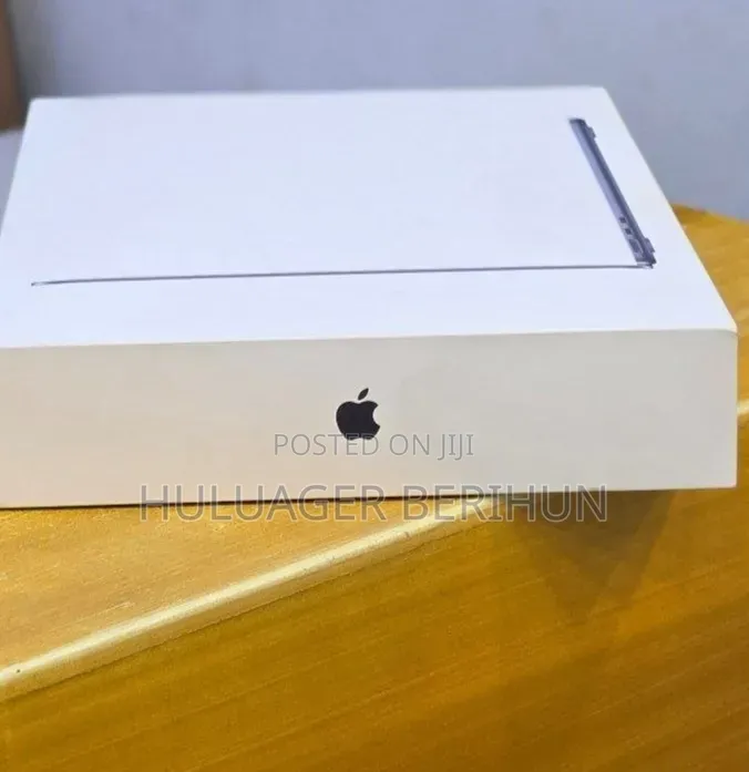 New Laptop Apple MacBook Air 2026 M5 16GB Apple M5 SSD 512GB