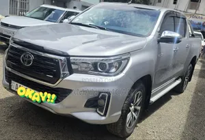 Toyota Hilux 2020 Gray