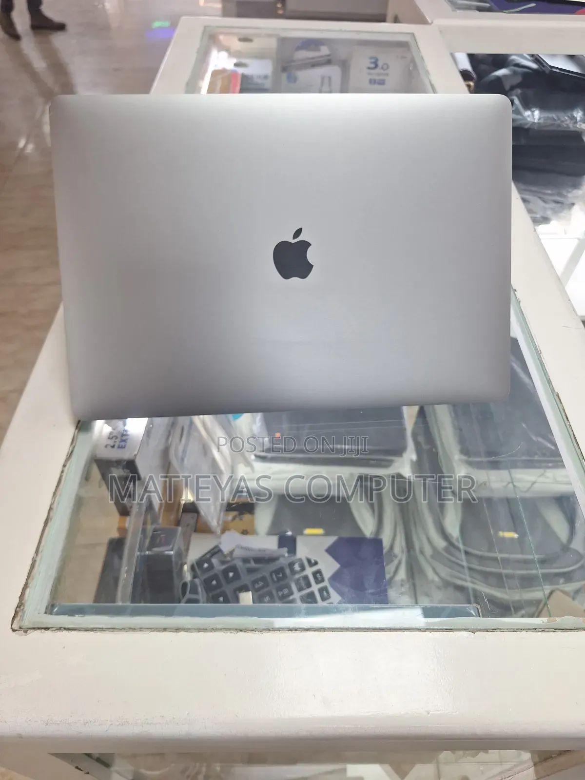 New Laptop Apple MacBook Pro 2016 16GB Intel Core i7 SSD 512GB