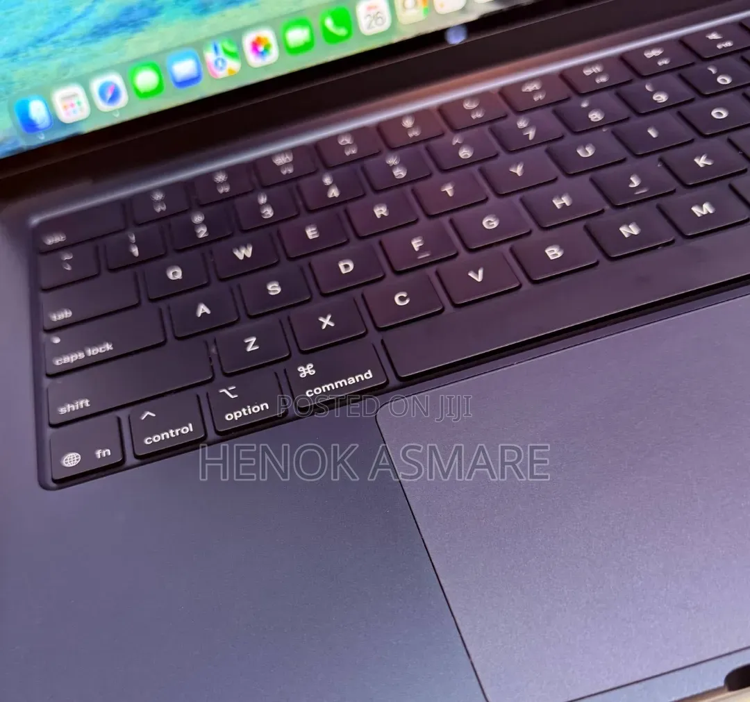 New Laptop Apple MacBook Air 2025 M4 16GB Apple M4 SSD 256GB