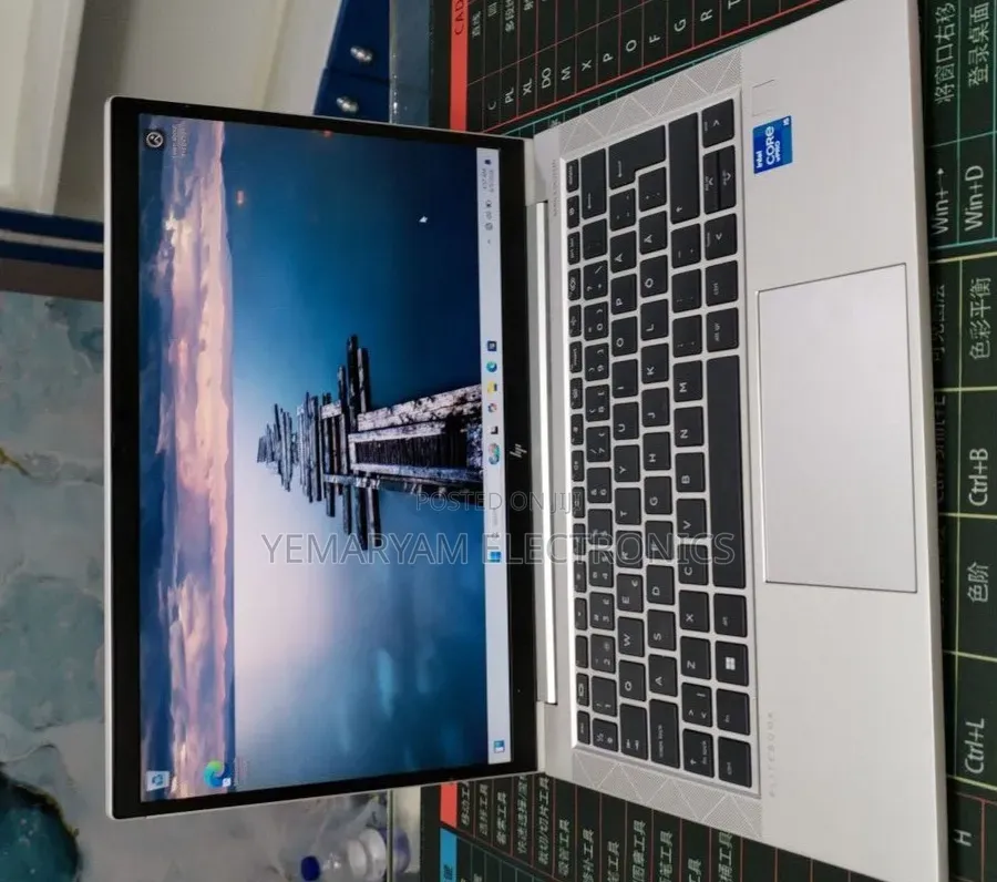 New Laptop HP EliteBook 830 G8 16GB Intel Core i5 SSD 512GB