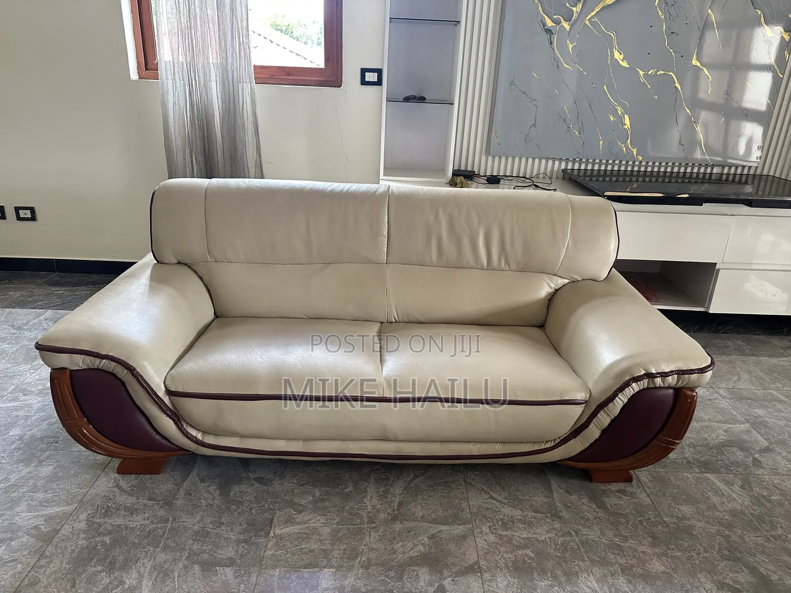 Sofa Set in Good Condition