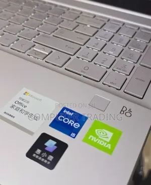 New Laptop HP Pavilion 15-cs3063cl 16GB Intel Core i5 SSD 512GB