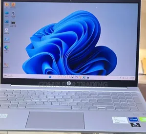 New Laptop HP Pavilion 15-cs3063cl 16GB Intel Core i5 SSD 512GB