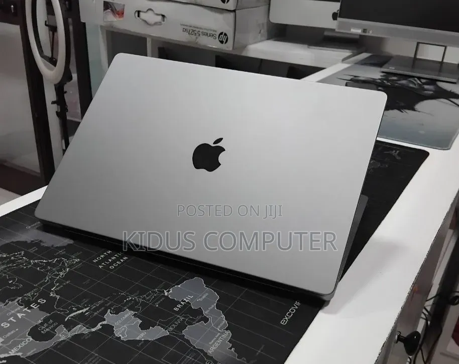New Laptop Apple MacBook Pro 2021 M1 Max 32GB Apple M1 SSD 1T