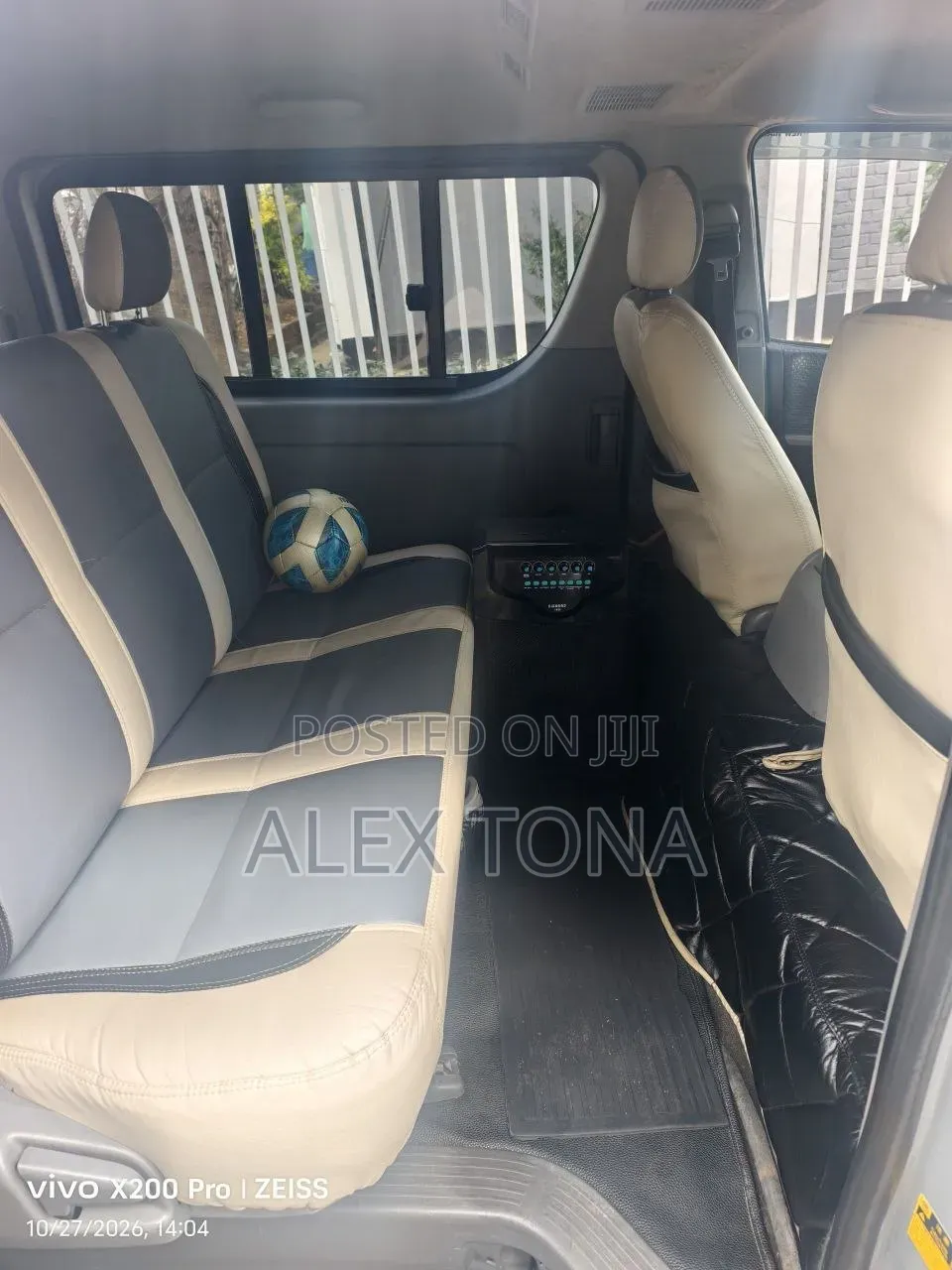 Toyota HiAce 2007 Silver