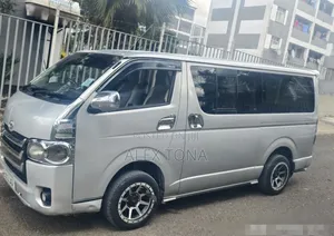 Toyota HiAce 2007 Silver