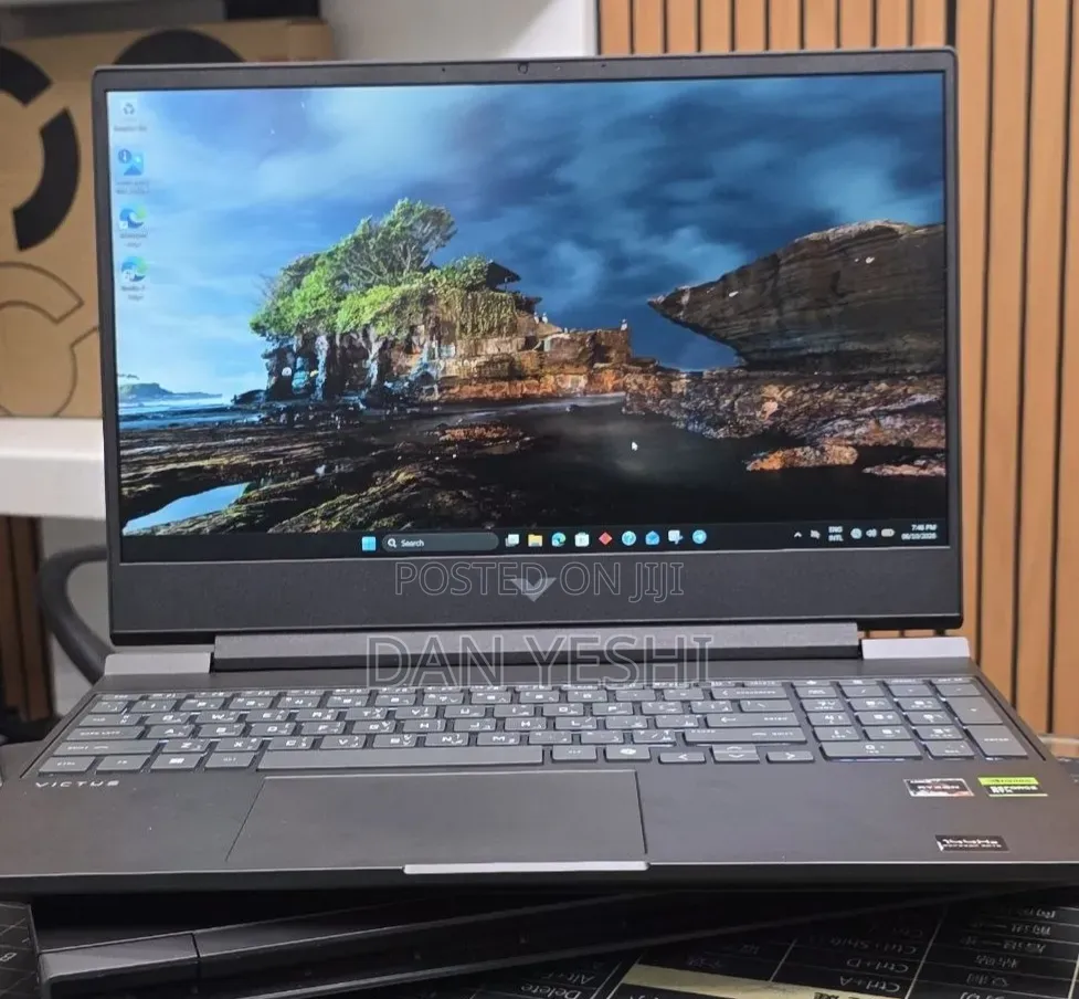 New Laptop HP Victus 15 16GB AMD Ryzen 7 SSD 512GB