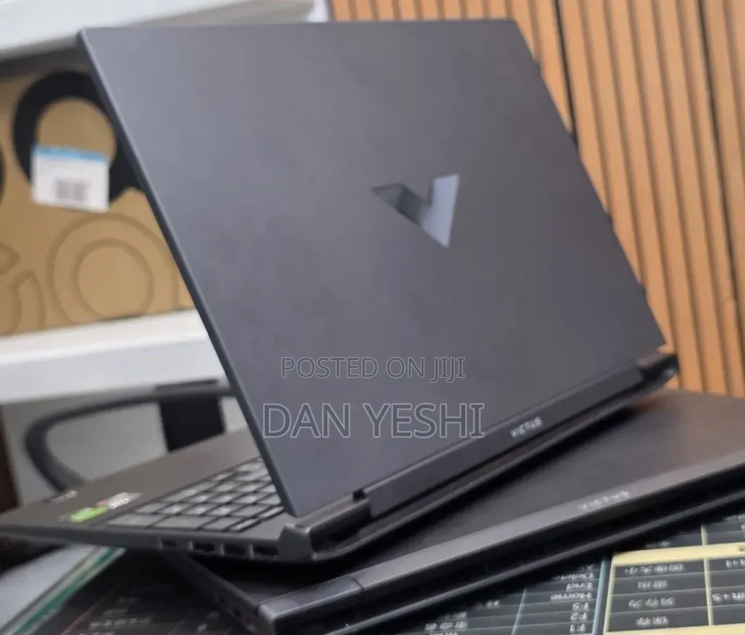 New Laptop HP Victus 15 16GB AMD Ryzen 7 SSD 512GB