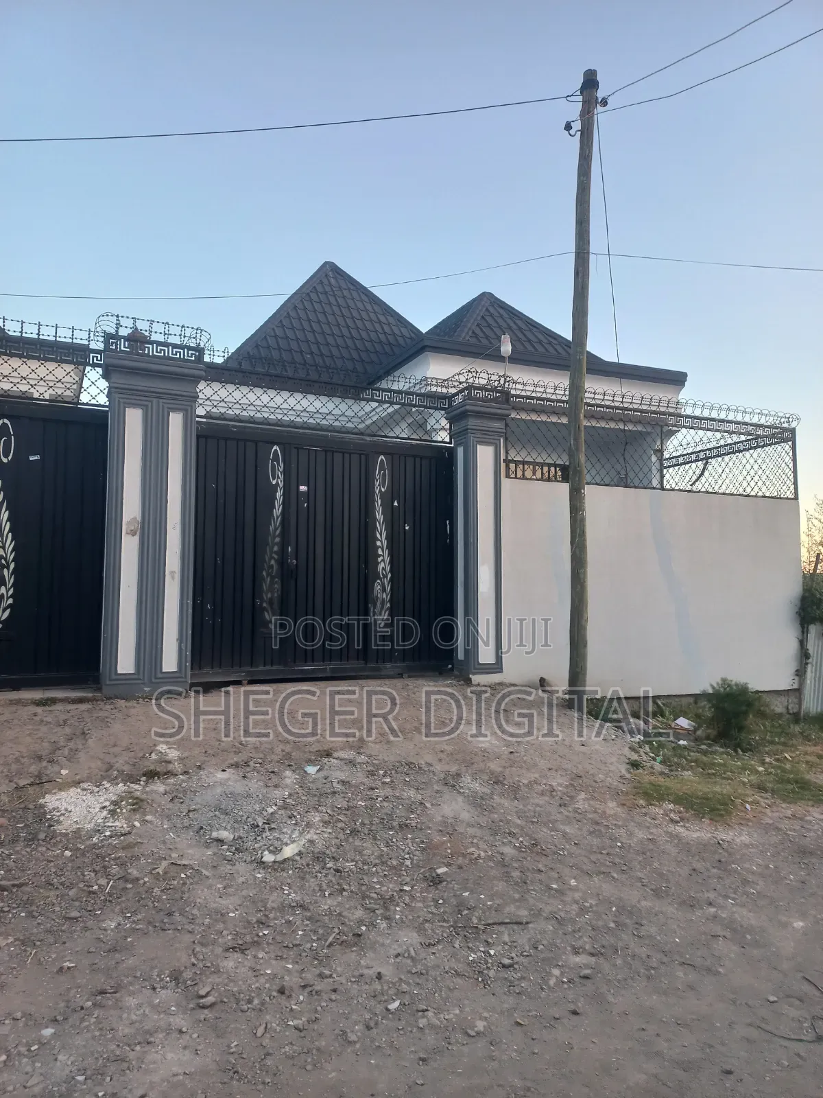 Furnished 5bdrm Villa in Shegerdigital, Yeka for sale