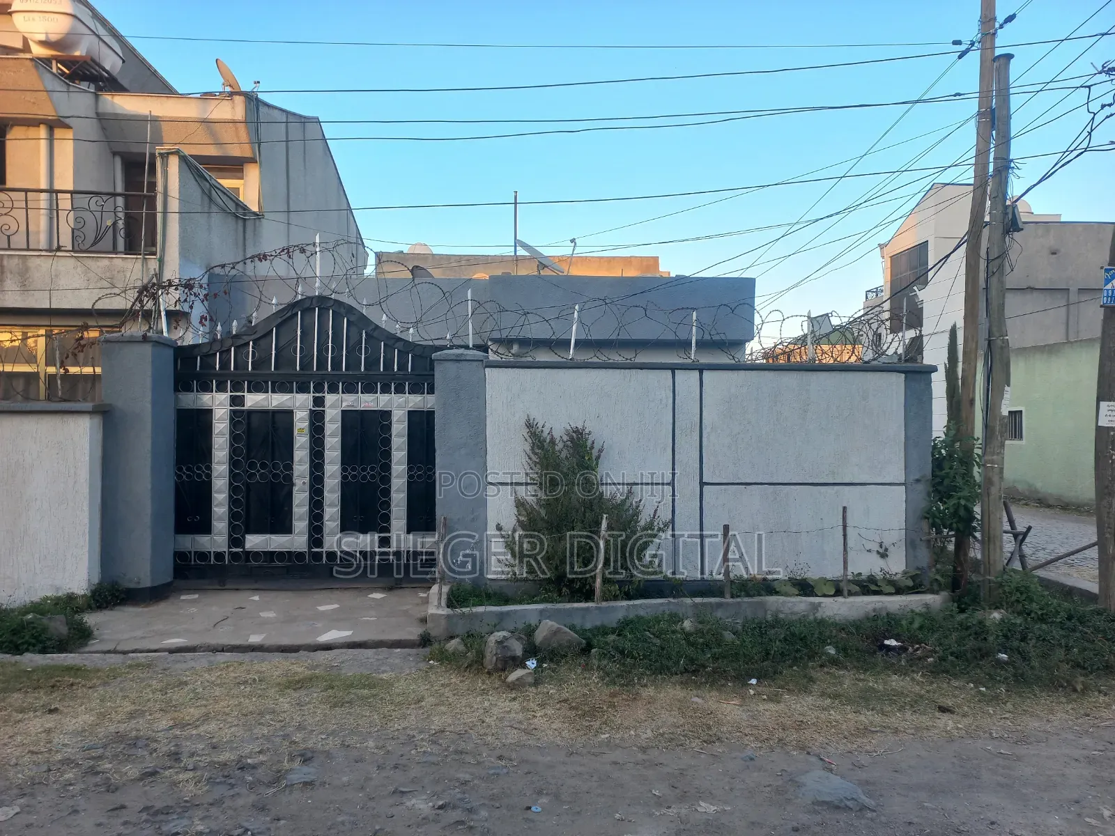 Furnished 5bdrm Villa in Shegerdigital, Yeka for sale