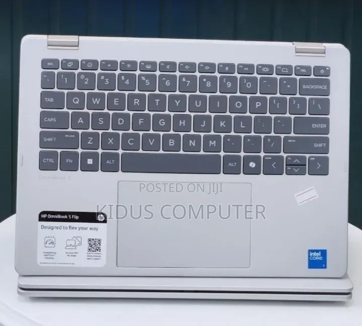 New Laptop HP OmniBook 5 14" 16GB Intel Core 7 SSD 512GB