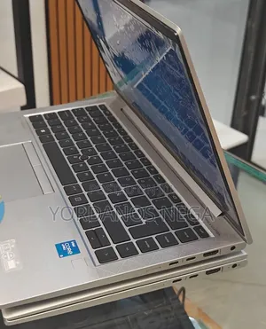 New Laptop HP EliteBook 840 G8 16GB Intel Core i5 SSD 512GB