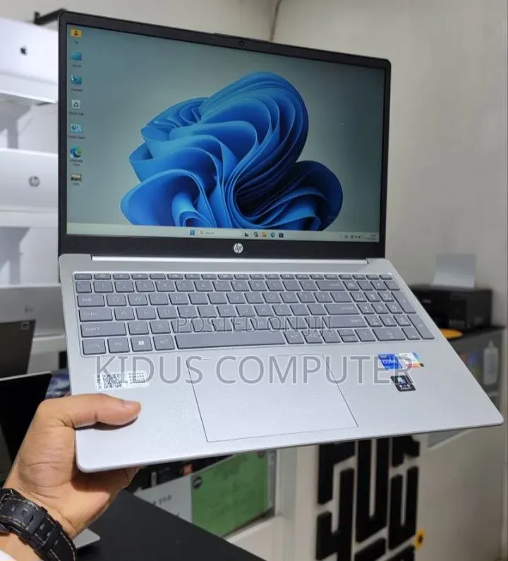 New Laptop HP Stream Notebook 16GB Intel Core i7 SSD 1T