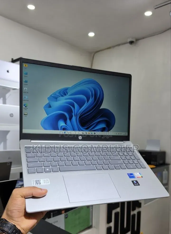 New Laptop HP Stream Notebook 16GB Intel Core i7 SSD 1T